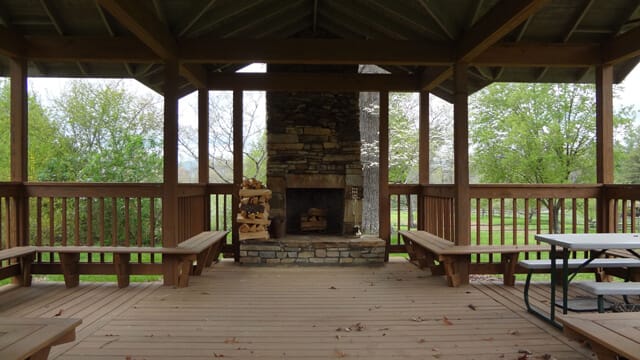 Outdoor fireplace at Red Oak Recovery<sup>®</sup>