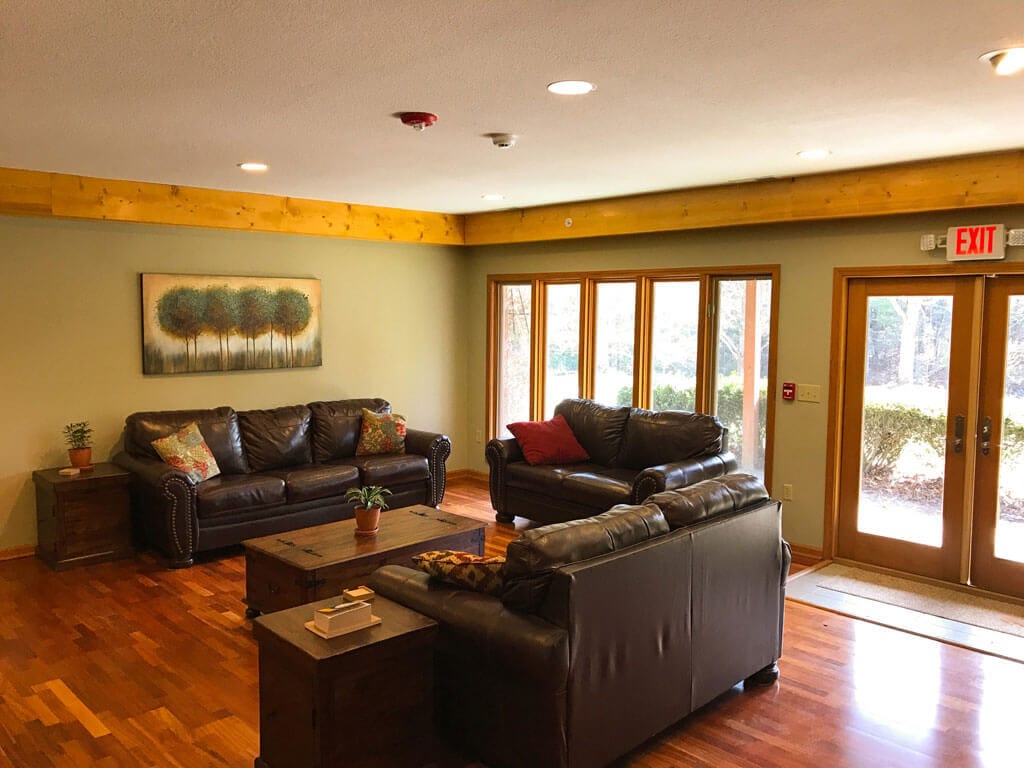 Living area at Red Oak Recovery<sup>®</sup>