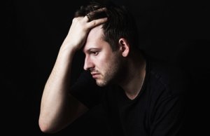 man wonders how does trauma affect the brain