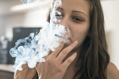 Male And Female Brains Affected Differently By Cigarette Smoking